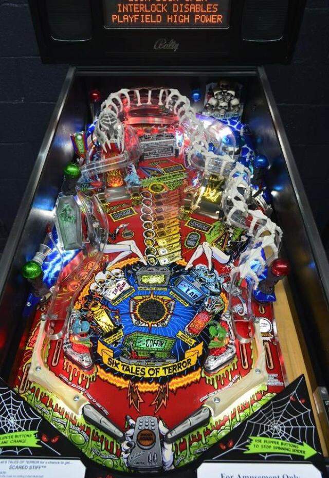 Máquina de fliperama Pinball scared stiff - PontoPonto